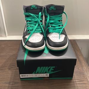 Jordan 1 Retro High OG Lucky Green Authentic Men’s  8.5 very good condition